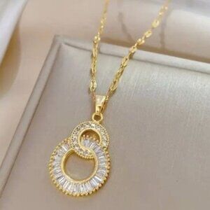 18k Gold Plated Crossover Circles Titanium Steel Diamond Necklace